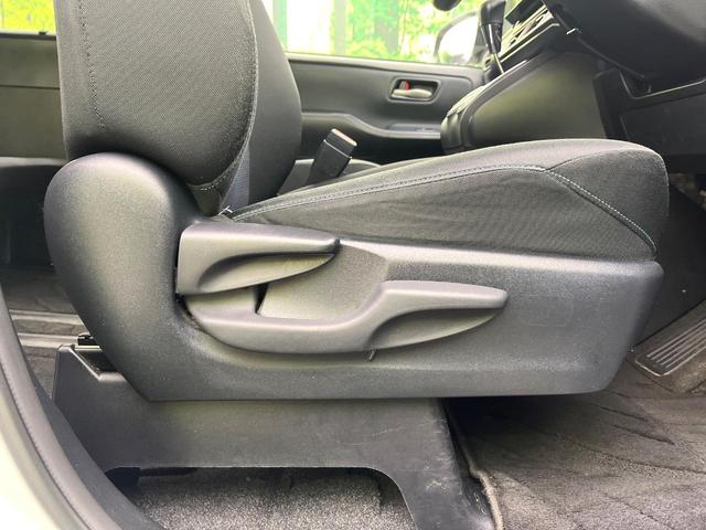 ノア Si 禁煙車 純正9型ナビ バックカメラ CD/DVD/フルセグ Bluetooth 純正フリップダウンモニター 衝突軽減装置 LEDヘッドライト オートライト 両側電動スライドドア オートエアコン ETC(34枚目)