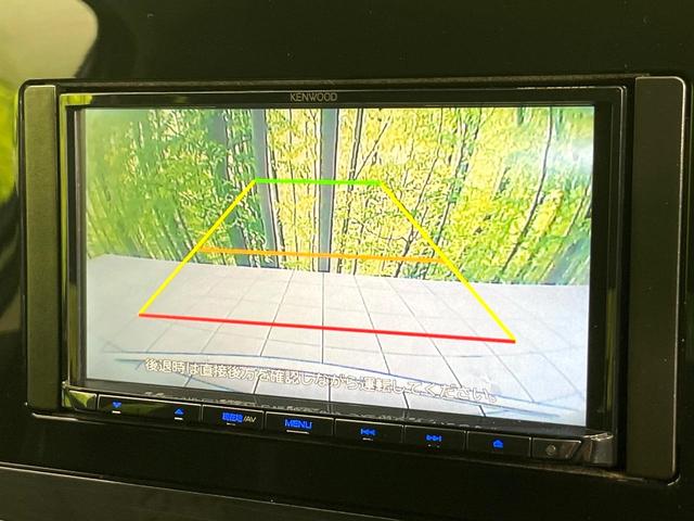 ノート X FOUR 4WD 禁煙車 SDナビ バックカメラ CD再生 Bluetooth 衝突軽減装置 オートハイビーム オートライト コーナーセンサー 車線逸脱警報 前席シートヒーター ETC ドラレコ スマートキー(4枚目)