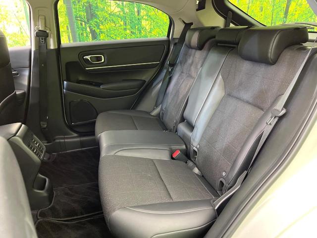 ヴェゼル ｅ：ＨＥＶ　Ｚ　４ＷＤ　禁煙車　純正９型ナビ　バックカメラ　フルセグ　Ｂｌｕｅｔｏｏｔｈ接続　衝突軽減装置　アダプティブクルコン　レーンアシスト　ＬＥＤヘッド／フォグ　オートハイビーム　シーケンシャルターンランプ（67枚目）