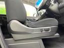 Ｐ　４ＷＤ　禁煙車　純正１０型ナビ　全周囲カメラ　ＣＤ／ＤＶＤ／フルセグ　Ｂｌｕｅｔｏｏｔｈ接続　衝突軽減装置　レーンアシスト　ＬＥＤヘッド／フォグ　オートハイビーム　両側電動スライドドア　電動リアゲート（62枚目）