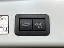 ハイブリッド Z 4WD 禁煙車 寒冷地仕様 純正10.5型ナビ 全周囲カメラ フルセグ Bluetooth再生 アドバンスドパーク 衝突軽減装置 LEDヘッド/フォグライト シーケンシャルターンランプ 電動リアゲート(57枚目)