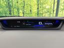 ハイブリッド・Ｇ　禁煙車　純正９型ナビ　バックカメラ　Ｂｌｕｅｔｏｏｔｈ　ＣＤ／ＤＶＤ再生　純正フリップダウンモニター　衝突軽減装置　アダプティブクルコン　ＬＥＤヘッドライト　両側電動スライドドア　前席シートヒーター（25枚目）