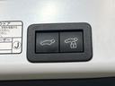 ハイブリッドＺ　禁煙車　純正８型ディスプレイオーディオ　全周囲カメラ　Ｂｌｕｅｔｏｏｔｈ　衝突軽減装置　レーダークルコン　ＬＥＤヘッドライト　オートハイビーム　ブラインドスポットモニター　前席シートヒーター　ＥＴＣ（30枚目）