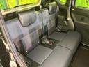 後部座席も気になるようなキズ・汚れやへたり等、大きなダメージはなく、良好な状態です。