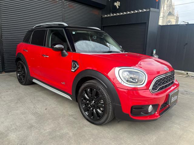 ＭＩＮＩ クーパーＳＤ　クロスオーバー　オール４　クーパーＳＤ　クロスオーバー　オール４　ペッパーパッケージ　禁煙車　コンフォートアクセス　インテリジェントセーフティー　純正ナビリアカメラ　前席シートヒーター　１８インチアルミ　ルームミラー内蔵ＥＴＣ（6枚目）
