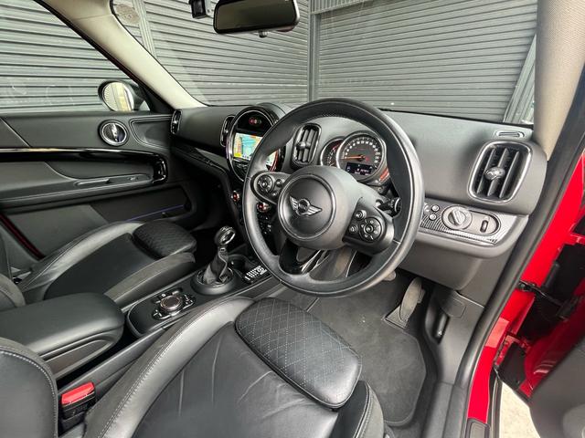 ＭＩＮＩ クーパーＳＤ　クロスオーバー　オール４　クーパーＳＤ　クロスオーバー　オール４　ペッパーパッケージ　禁煙車　コンフォートアクセス　インテリジェントセーフティー　純正ナビリアカメラ　前席シートヒーター　１８インチアルミ　ルームミラー内蔵ＥＴＣ（15枚目）