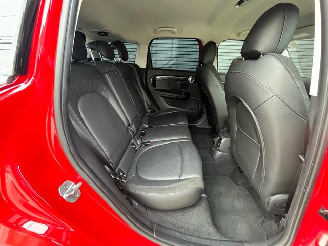 ＭＩＮＩ クーパーＳＤ　クロスオーバー　オール４　クーパーＳＤ　クロスオーバー　オール４　ペッパーパッケージ　禁煙車　コンフォートアクセス　インテリジェントセーフティー　純正ナビリアカメラ　前席シートヒーター　１８インチアルミ　ルームミラー内蔵ＥＴＣ（32枚目）