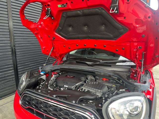ＭＩＮＩ クーパーＳＤ　クロスオーバー　オール４　クーパーＳＤ　クロスオーバー　オール４　ペッパーパッケージ　禁煙車　コンフォートアクセス　インテリジェントセーフティー　純正ナビリアカメラ　前席シートヒーター　１８インチアルミ　ルームミラー内蔵ＥＴＣ（40枚目）