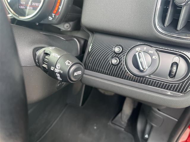 ＭＩＮＩ クーパーＳＤ　クロスオーバー　オール４　クーパーＳＤ　クロスオーバー　オール４　ペッパーパッケージ　禁煙車　コンフォートアクセス　インテリジェントセーフティー　純正ナビリアカメラ　前席シートヒーター　１８インチアルミ　ルームミラー内蔵ＥＴＣ（48枚目）
