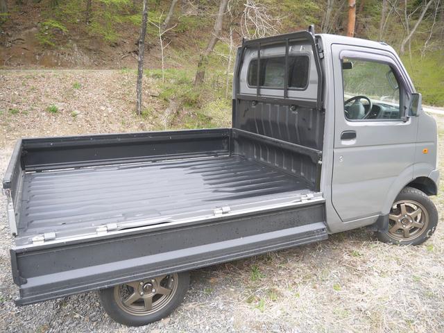 KCエアコン・パワステ 4WD・2インチリフトアップ・14インチアルミホイール・荷台チッピングブラック塗装済み・デフロック(15枚目)