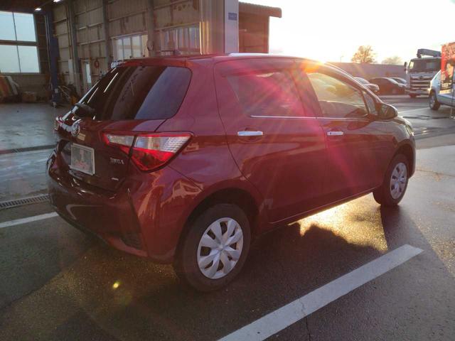 ヴィッツ ジュエラ　ユーザー買取　純正ナビ　ワンセグテレビ　Ｂｌｕｅｔｏｏｔｈ　バックカメラ　衝突軽減　フォグランプ（6枚目）