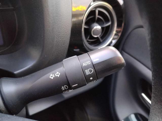 ヴィッツ ジュエラ　ユーザー買取　純正ナビ　ワンセグテレビ　Ｂｌｕｅｔｏｏｔｈ　バックカメラ　衝突軽減　フォグランプ（17枚目）