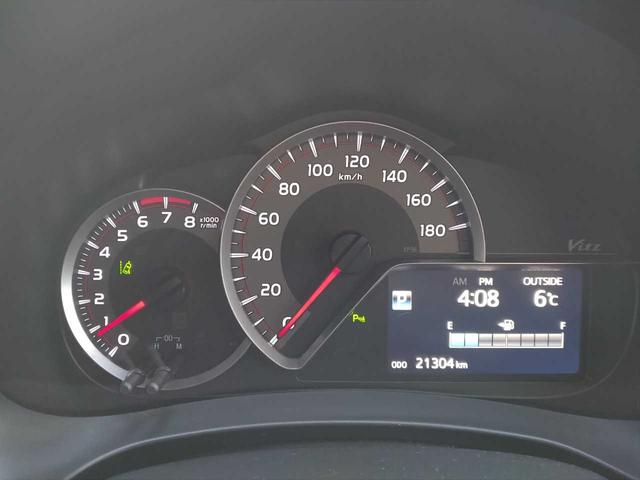 ヴィッツ ジュエラ　ユーザー買取　純正ナビ　ワンセグテレビ　Ｂｌｕｅｔｏｏｔｈ　バックカメラ　衝突軽減　フォグランプ（18枚目）