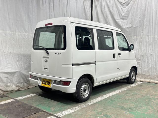 ハイゼットカーゴ 　２シーター　ハイルーフ　４ＷＤ　アイドリングストップ　エアコン　パワステ　両側スライドドア　　セレクティブ４ＷＤ　外装ポリッシュアップ（8枚目）