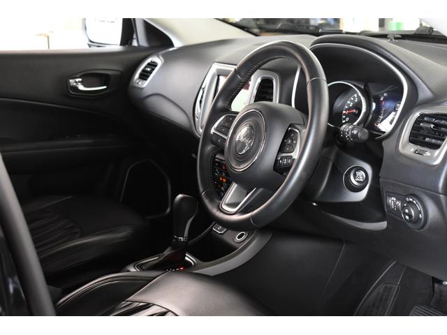 ジープ・コンパス ロンジチュード　黒革調カバー／アダプティブクルコン／ＬａｎｅＳｅｎｓｅ／ＰａｒｋＳｅｎｓｅ／ＰａｒｋＶｉｅｗ／クラッシュミティゲーション／前後ドラレコ／ＣａｒＰｌａｙ／フルセグＴＶ／Ｄ記録簿／タイヤ新品納車／禁煙車（28枚目）