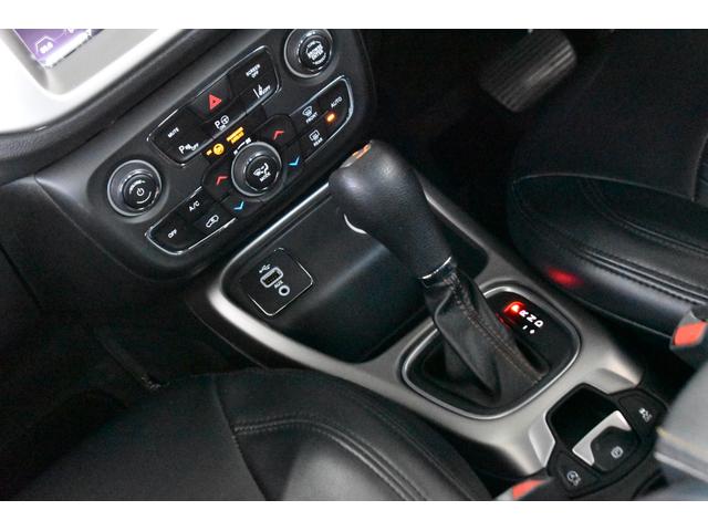 ジープ・コンパス ロンジチュード　黒革調カバー／アダプティブクルコン／ＬａｎｅＳｅｎｓｅ／ＰａｒｋＳｅｎｓｅ／ＰａｒｋＶｉｅｗ／クラッシュミティゲーション／前後ドラレコ／ＣａｒＰｌａｙ／フルセグＴＶ／Ｄ記録簿／タイヤ新品納車／禁煙車（35枚目）