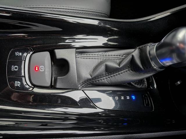 Ｃ－ＨＲ Ｇ　ワンオーナー　純正ナビ　フルセグＴＶ　バックカメラ　ＥＴＣ２．０　ドラレコ（32枚目）