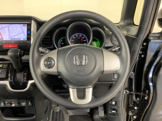 Ｎ－ＢＯＸ ＧＳＳパッケージ　ＭナビＲカメラＥＴＣスマートキー両側電動ドア　Ｗ電動ドア　Ｉストップ　ダブルエアバック　ＴＶナビ　点検記録簿　イモビ　地デジ　前席シートヒーター　スマートキー＆プッシュスタート　ＤＶＤ視聴可　横滑防止（19枚目）