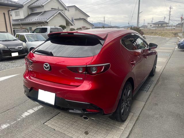 ＭＡＺＤＡ３ファストバック １５Ｓツーリング　１オーナー　クルーズコントロール　禁煙車　ＥＴＣ　ＳＤナビ　フルセグＴＶ　バックカメラ　スタッドレスタイヤ付き　アルミホイール（4枚目）