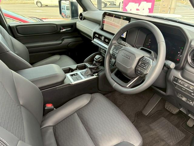 ランドクルーザー250 VX ワンオーナー サンルーフ ルーフレール 黒革シート 純正ディスプレイオーディオ フルセグ Bluetooth 360度カメラ ステアリモコン クルコン デジタルインナーミラー シートヒータークーラー(8枚目)