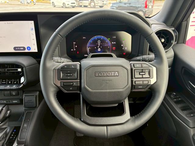 ランドクルーザー250 VX ワンオーナー サンルーフ ルーフレール 黒革シート 純正ディスプレイオーディオ フルセグ Bluetooth 360度カメラ ステアリモコン クルコン デジタルインナーミラー シートヒータークーラー(10枚目)