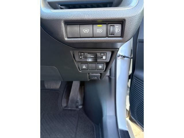 プリウス G ワンオーナー 純正ナビ フルセグ Bluetooth USB ミラキャスト バックカメラ プッシュスタート ステアリモコン クルコン シートヒーター デジタルインナーミラー オートハイビーム ETC(34枚目)