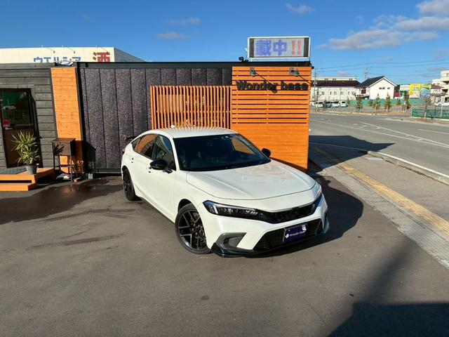 シビック ｅ：ＨＥＶ　ワンオーナー　テールゲートスポイラー　ハーフレザー　純正ナビ　フルセグ　Ｂｌｕｅｔｏｏｔｈ　アップルカープレイ　バックカメラ　ステアリモコン　クルコン　シートヒーター　コーナーセンサー　ＥＴＣ（15枚目）