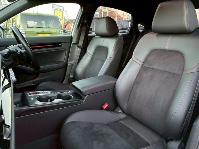 シビック ｅ：ＨＥＶ　ワンオーナー　テールゲートスポイラー　ハーフレザー　純正ナビ　フルセグ　Ｂｌｕｅｔｏｏｔｈ　アップルカープレイ　バックカメラ　ステアリモコン　クルコン　シートヒーター　コーナーセンサー　ＥＴＣ（23枚目）