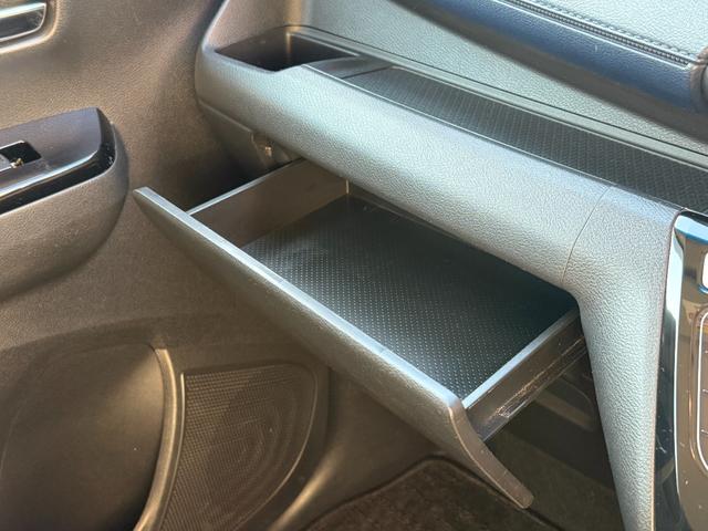 デイズ ハイウェイスター X エマージェンシーブレーキ 純正9インチナビ TV Bluetooth バックモニター ETC LEDヘッドライト LEDフォグランプ オートライト オートエアコン スマートキー プッシュスタート(20枚目)