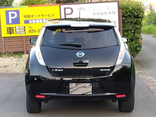 リーフ Ｇ（３０ｋｗｈ）　純正地デジナビＢｌｕｅｔｏｏｔｈ　バックモニター　衝突軽減ブレーキ　全席シートヒーター　ステアリングヒーター　ＬＥＤライト　クルーズコントロール　スマートキー　ＥＴＣ　１７インチアルミ　８セグメント（7枚目）