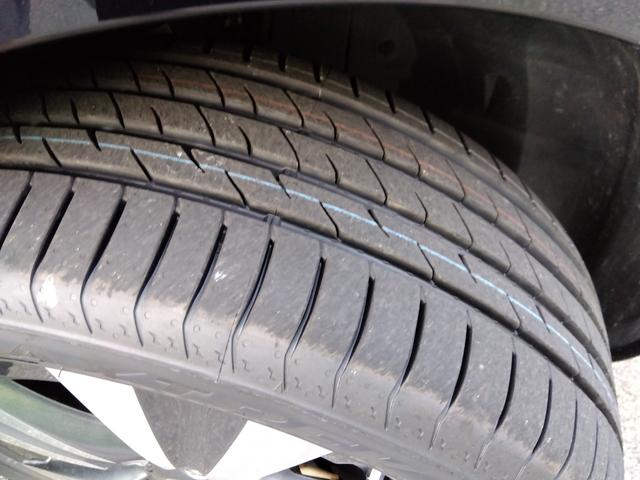 リーフ Ｇ（３０ｋｗｈ）　純正地デジナビＢｌｕｅｔｏｏｔｈ　バックモニター　衝突軽減ブレーキ　全席シートヒーター　ステアリングヒーター　ＬＥＤライト　クルーズコントロール　スマートキー　ＥＴＣ　１７インチアルミ　８セグメント（19枚目）