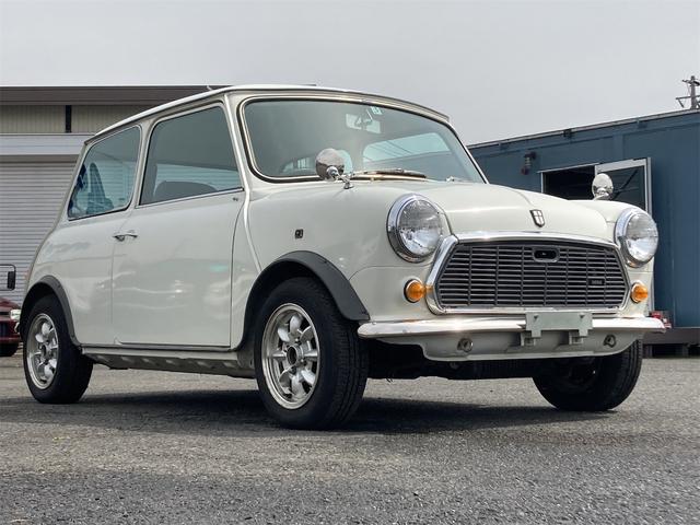 ＭＩＮＩ ローバー　Ｅ－９９Ｘ　ワンオーナー　走行距離６，３０５ｋｍ　４速マニュアル車　１０００ｃｃ　オリジナル色（9枚目）