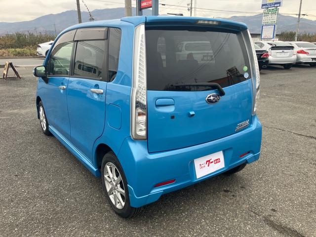 ステラ カスタムＲ　４ＷＤ　ＣＶＴ　社外ナビ　フルセグＴＶ　Ｂｌｕｅｔｏｏｔｈ　プッシュスタート　スマートキー　アイドリングストップ　ＥＴＣ　ＬＥＤ／オートライト　フォグライト　オートエアコン　電動格納ドアミラー（13枚目）