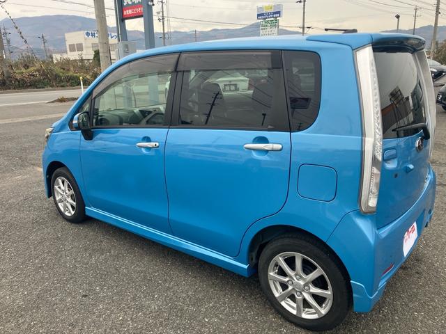 ステラ カスタムＲ　４ＷＤ　ＣＶＴ　社外ナビ　フルセグＴＶ　Ｂｌｕｅｔｏｏｔｈ　プッシュスタート　スマートキー　アイドリングストップ　ＥＴＣ　ＬＥＤ／オートライト　フォグライト　オートエアコン　電動格納ドアミラー（15枚目）