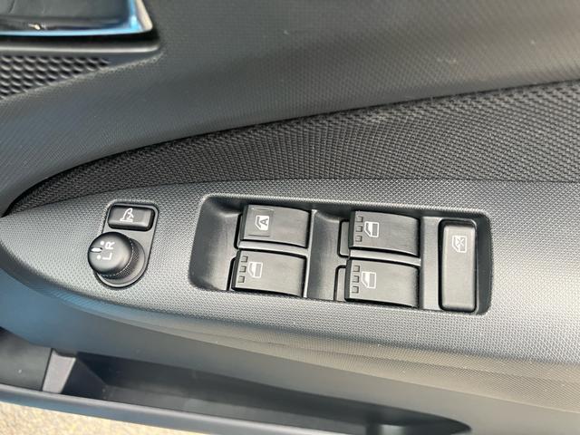 ステラ カスタムＲ　４ＷＤ　ＣＶＴ　社外ナビ　フルセグＴＶ　Ｂｌｕｅｔｏｏｔｈ　プッシュスタート　スマートキー　アイドリングストップ　ＥＴＣ　ＬＥＤ／オートライト　フォグライト　オートエアコン　電動格納ドアミラー（25枚目）