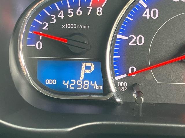 ステラ カスタムＲ　４ＷＤ　ＣＶＴ　社外ナビ　フルセグＴＶ　Ｂｌｕｅｔｏｏｔｈ　プッシュスタート　スマートキー　アイドリングストップ　ＥＴＣ　ＬＥＤ／オートライト　フォグライト　オートエアコン　電動格納ドアミラー（33枚目）