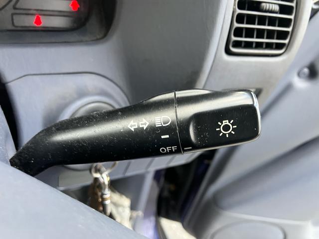 ランドクルーザープラド ＴＸ　運転席助手席エアバック　４ＷＤ　パワーウインド　パワ－ステアリンング　オートエアコン　ＡＢＳ　３列シート　フルフラット　エアバッグ（27枚目）