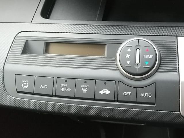 フリード フレックス　４ＷＤ　１セグ付ナビ　１５ＩＣアルミ　ＥＴＣ　キーレスＥ　助手席側電動スライドドア　フルフラット　ウォークスルー　ＡＢＳ　ＥＳＣ　運転席エアバック　助手席エアバック　電動格納ミラー　衝突安全ボディ（24枚目）