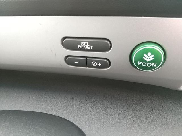 フリード フレックス　４ＷＤ　１セグ付ナビ　１５ＩＣアルミ　ＥＴＣ　キーレスＥ　助手席側電動スライドドア　フルフラット　ウォークスルー　ＡＢＳ　ＥＳＣ　運転席エアバック　助手席エアバック　電動格納ミラー　衝突安全ボディ（26枚目）