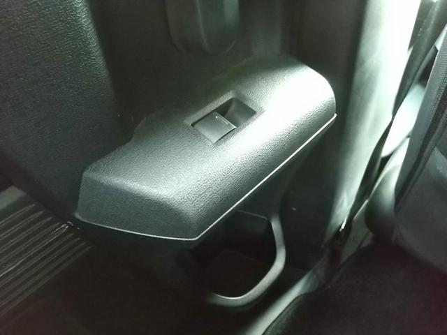 フリード フレックス　４ＷＤ　１セグ付ナビ　１５ＩＣアルミ　ＥＴＣ　キーレスＥ　助手席側電動スライドドア　フルフラット　ウォークスルー　ＡＢＳ　ＥＳＣ　運転席エアバック　助手席エアバック　電動格納ミラー　衝突安全ボディ（32枚目）