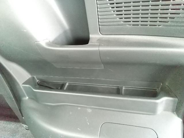 フリード フレックス　４ＷＤ　１セグ付ナビ　１５ＩＣアルミ　ＥＴＣ　キーレスＥ　助手席側電動スライドドア　フルフラット　ウォークスルー　ＡＢＳ　ＥＳＣ　運転席エアバック　助手席エアバック　電動格納ミラー　衝突安全ボディ（37枚目）