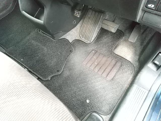 フリード フレックス　４ＷＤ　１セグ付ナビ　１５ＩＣアルミ　ＥＴＣ　キーレスＥ　助手席側電動スライドドア　フルフラット　ウォークスルー　ＡＢＳ　ＥＳＣ　運転席エアバック　助手席エアバック　電動格納ミラー　衝突安全ボディ（43枚目）