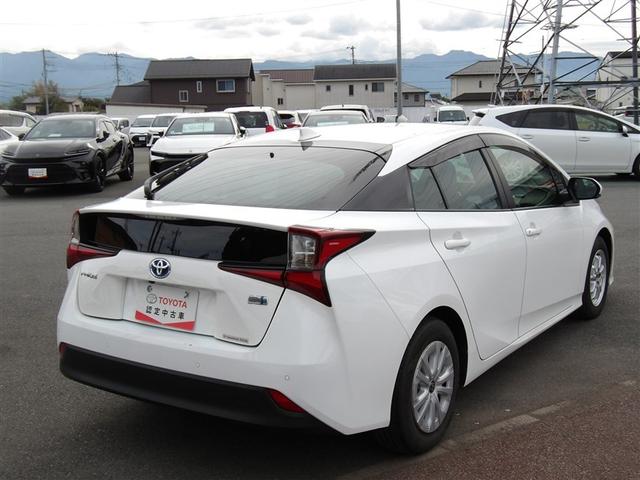 プリウス Ｓ　メモリーナビ　バックカメラ　衝突被害軽減システム　ＥＴＣ　ドラレコ　ＬＥＤヘッドランプ（5枚目）