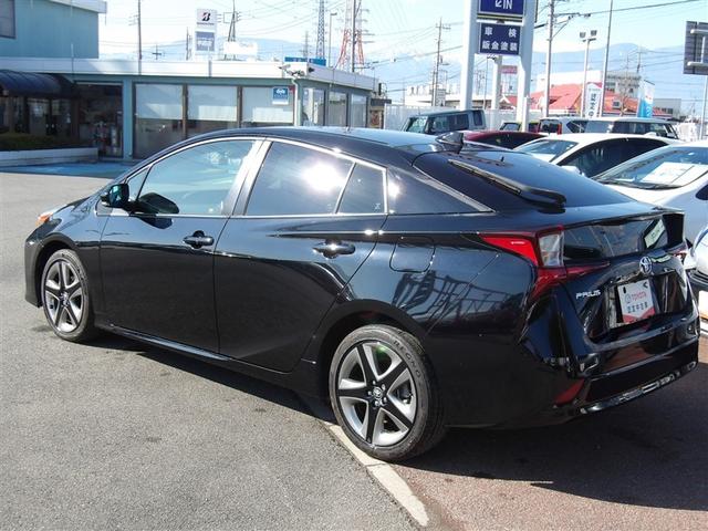 プリウス Ｓツーリングセレクション　フルセグ　メモリーナビ　ＤＶＤ再生　バックカメラ　衝突被害軽減システム　ＥＴＣ　ドラレコ　ＬＥＤヘッドランプ（6枚目）