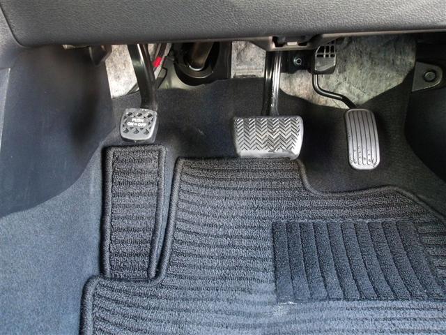 プリウス Ｓツーリングセレクション　フルセグ　メモリーナビ　ＤＶＤ再生　バックカメラ　衝突被害軽減システム　ＥＴＣ　ドラレコ　ＬＥＤヘッドランプ（15枚目）