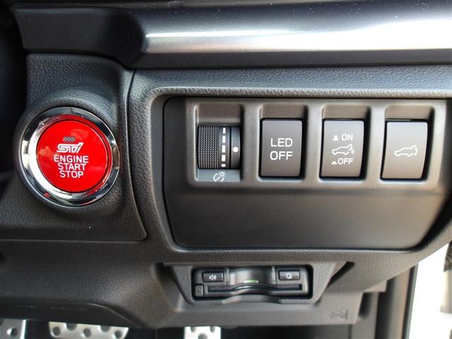 レヴォーグ　レイバック レヴォーグ　レイバック　サンルーフ　４ＷＤ　フルセグ　メモリーナビ　ＤＶＤ再生　バックカメラ　衝突被害軽減システム　ＥＴＣ　ドラレコ　ＬＥＤヘッドランプ　フルエアロ（22枚目）