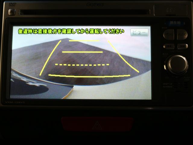 リアカメラ付きで後退時も安心です。