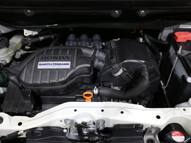 車のコンディションチェックには外せない場所です。細部まで綺麗にクリーニング済みです。