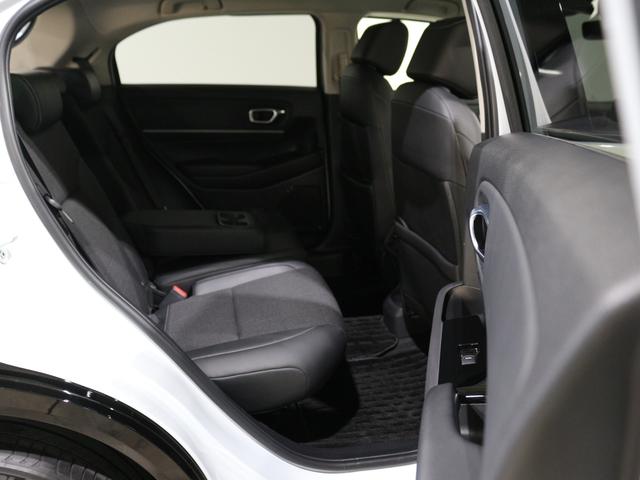 ヴェゼル ｅ：ＨＥＶ　Ｚ　ホンダコネクトディスプレー　フルセグ　リアカメラ　ＥＴＣ　シートヒーター　ＬＥＤヘッドライト　アルミホイール（10枚目）