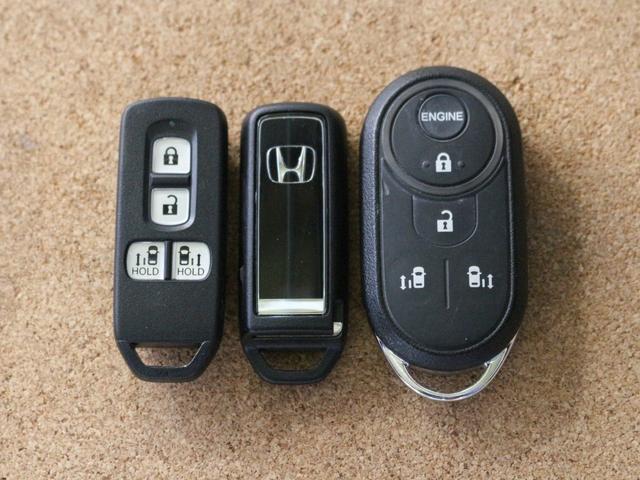 N-BOX G・Lターボホンダセンシング ケンウッドメモリーナビ フルセグ DVD リアカメラ ETC シートヒーター 両側電動スライドドア LEDヘッドライト ワンオーナー(23枚目)